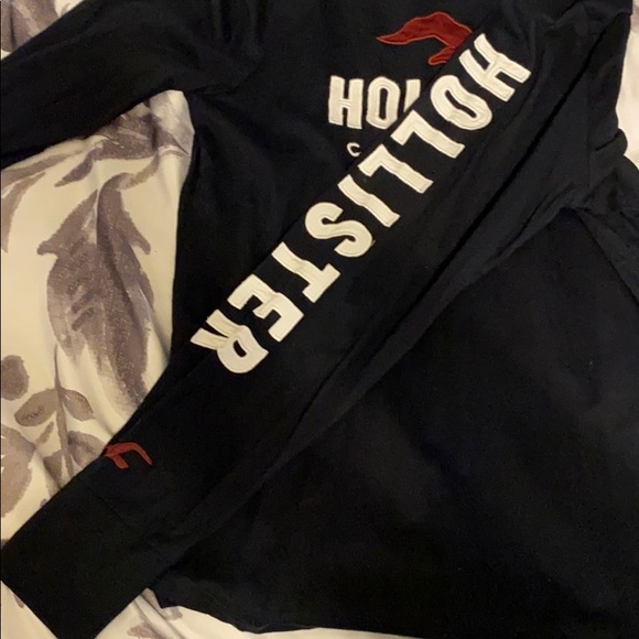 Hollister t - Picture 3 of 4